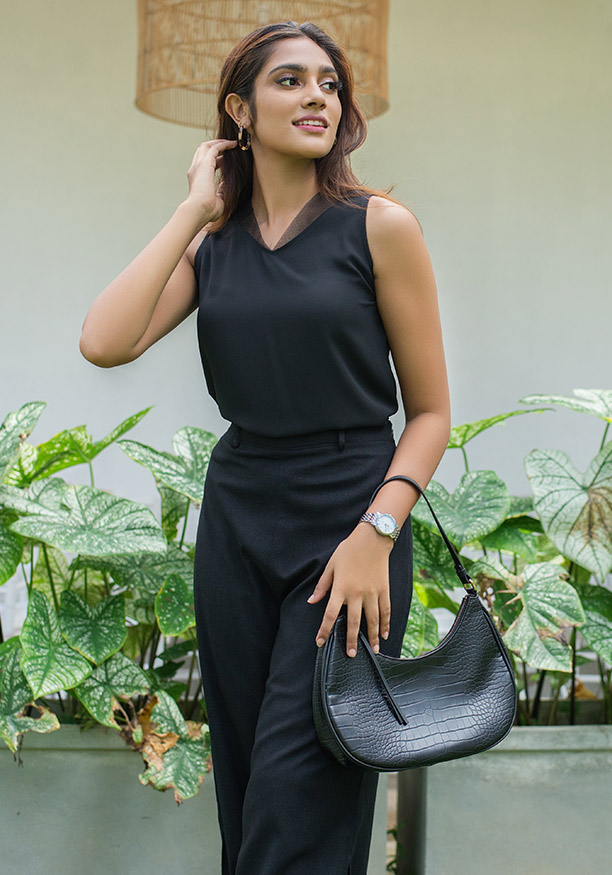 VIYANA BACK LACE BLACK BLOUSE